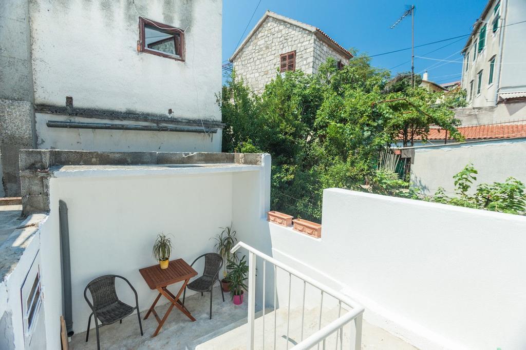 Charming Old Stone House Split Exterior foto